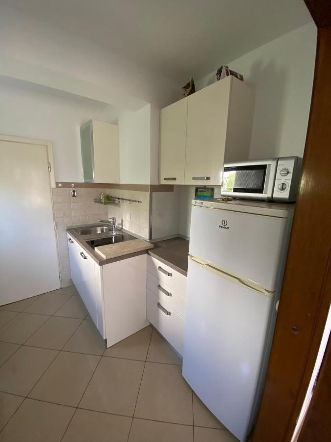 Apartmani Sara Omišalj Eksteriør billede